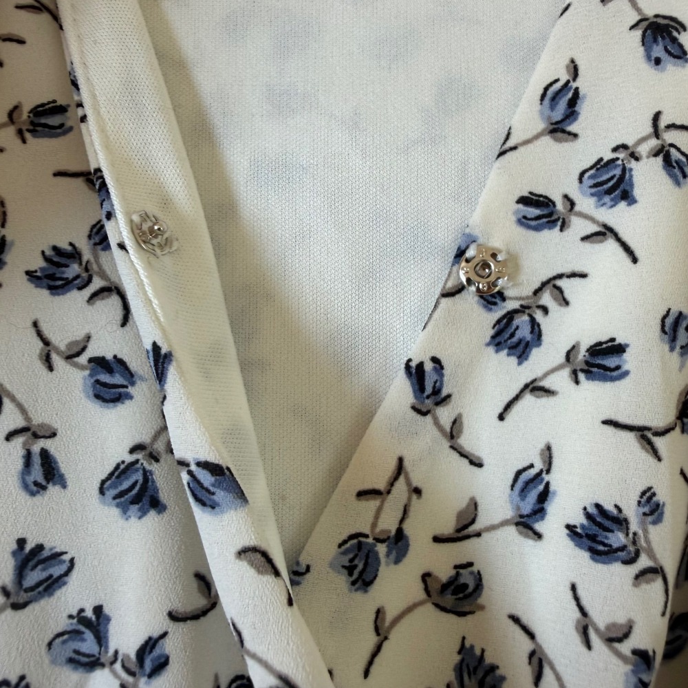 Sienna Sky Women Blue Floral High Low Wrap Dress Short Flutter Sleeve White S - Picture 4 of 7